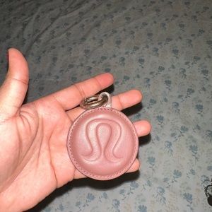 Lululemon Key Moments Keychain spiced chai color